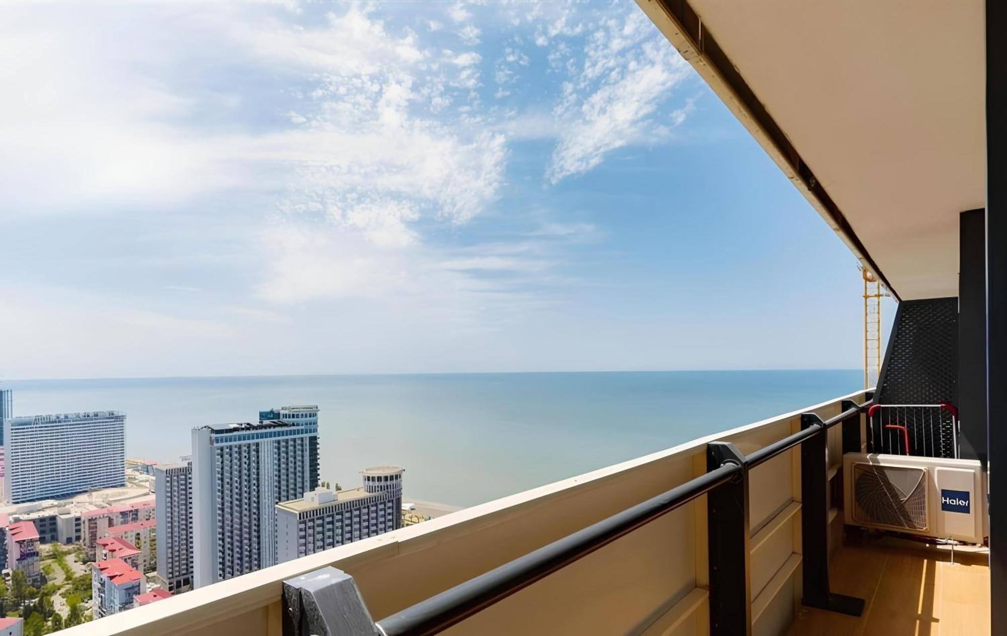Panorama Seaview Batumi Lux Orbi City Экстерьер фото